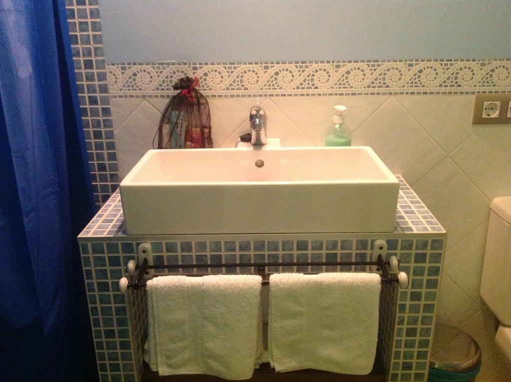 Apartamentos Sierra De Francia Monsagro Номер фото