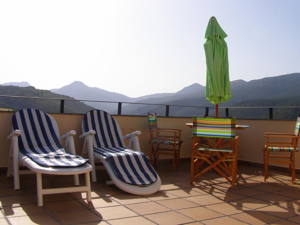 Apartamentos Sierra De Francia Monsagro Номер фото